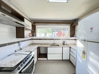 Casa com 4 Dormitórios - Miniatura - Lunardi Imóveis