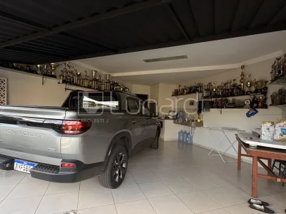 Casa com 3 Dormitórios - Miniatura - Lunardi Imóveis