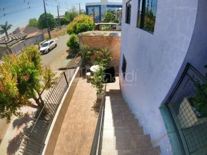 Casa com 3 Dormitórios - Miniatura - Lunardi Imóveis