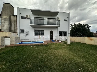 Casa com 3 Dormitórios - Miniatura - Lunardi Imóveis