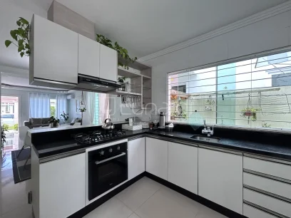 Casa com 2 Dormitórios - Miniatura - Lunardi Imóveis