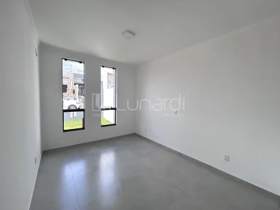 Casa com 2 Dormitórios - Miniatura - Lunardi Imóveis