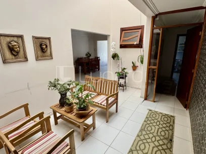 Casa com 4 Dormitórios - Miniatura - Lunardi Imóveis