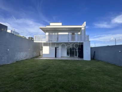 Casa com 4 Dormitórios - Miniatura - Lunardi Imóveis