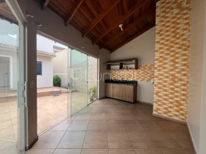 Casa com 4 Dormitórios - Miniatura - Lunardi Imóveis