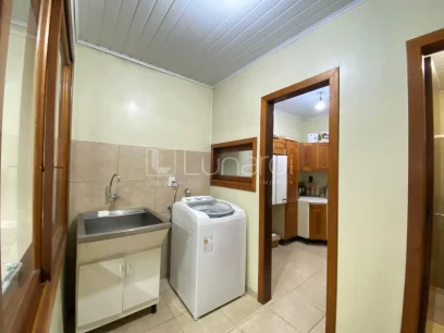 Casa com 3 Dormitórios - Miniatura - Lunardi Imóveis