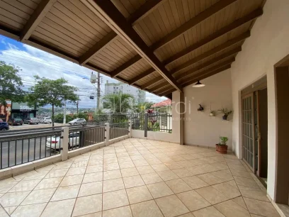 Casa com 3 Dormitórios - Miniatura - Lunardi Imóveis