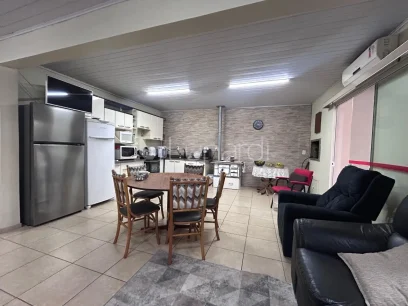 Casa com 3 Dormitórios - Miniatura - Lunardi Imóveis