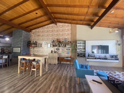 Casa com 2 Suítes - Miniatura - Lunardi Imóveis