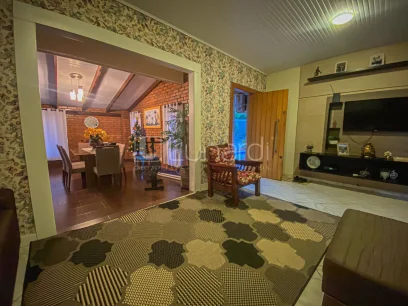 Casa com 3 Dormitórios - Lunardi Imóveis