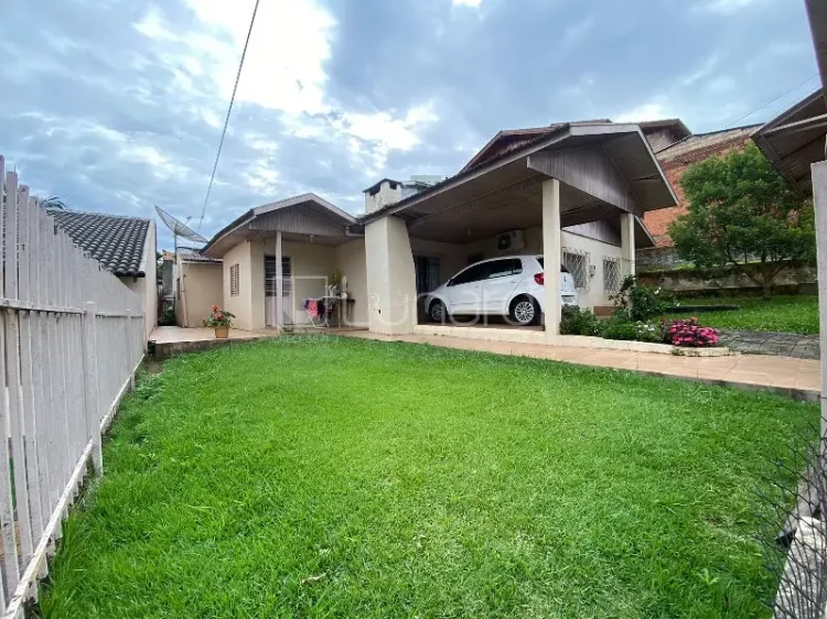 Casa com 4 Dormitórios - Lunardi Imóveis