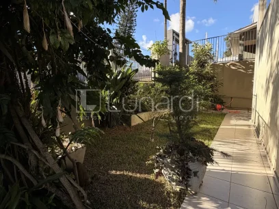 Casa com 3 Dormitórios - Miniatura - Lunardi Imóveis