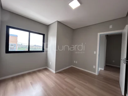 Sobrado com 3 Dormitórios - Miniatura - Lunardi Imóveis