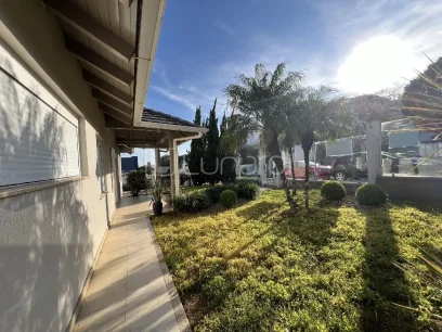 Casa com 4 Dormitórios - Miniatura - Lunardi Imóveis