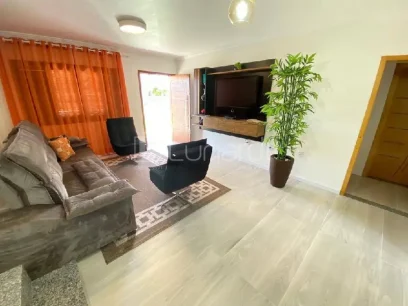 Casa com 3 Dormitórios - Miniatura - Lunardi Imóveis