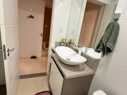 Sobrado com 3 Suítes - Miniatura - Lunardi Imóveis