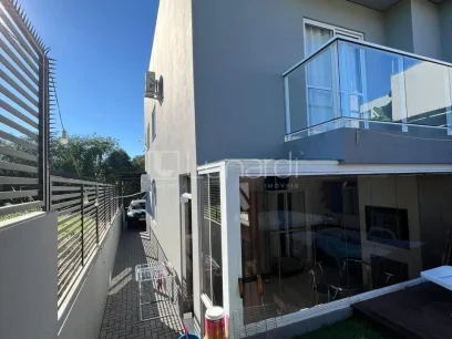 Sobrado com 3 Suítes - Miniatura - Lunardi Imóveis