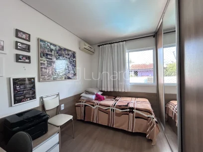 Casa com 4 Dormitórios - Miniatura - Lunardi Imóveis