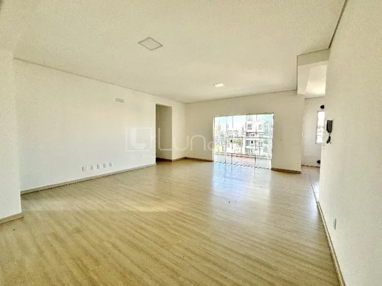 Cobertura com 4 Dormitórios - Lunardi Imóveis