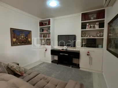 Casa com 4 Dormitórios - Miniatura - Lunardi Imóveis