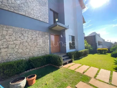 Casa com 3 Dormitórios - Miniatura - Lunardi Imóveis