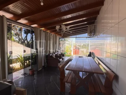 Casa com 3 Dormitórios - Miniatura - Lunardi Imóveis