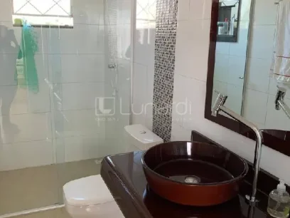 Casa com 3 Dormitórios - Miniatura - Lunardi Imóveis