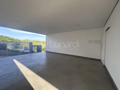 Casa com 4 Dormitórios - Miniatura - Lunardi Imóveis