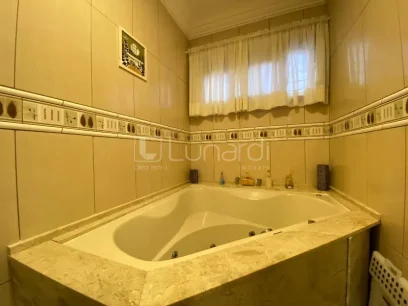 Casa com 3 Suítes - Miniatura - Lunardi Imóveis
