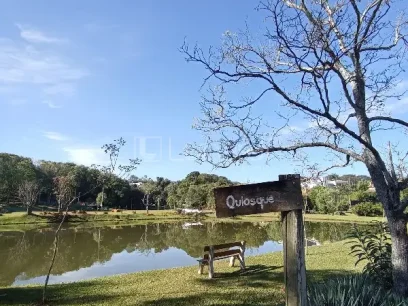Casa com 3 Dormitórios - Miniatura - Lunardi Imóveis