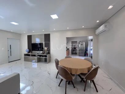 Casa com 3 Dormitórios - Miniatura - Lunardi Imóveis