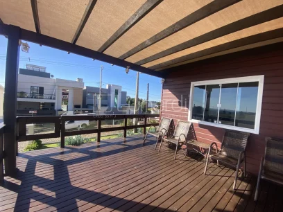 Casa com 2 Suítes - Miniatura - Lunardi Imóveis