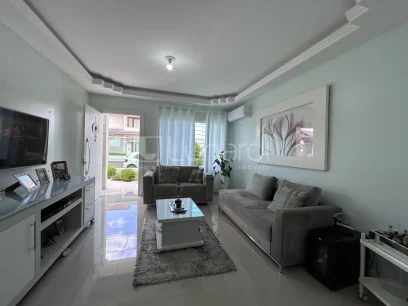 Casa com 2 Dormitórios - Miniatura - Lunardi Imóveis