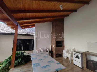 Casa com 3 Dormitórios - Miniatura - Lunardi Imóveis