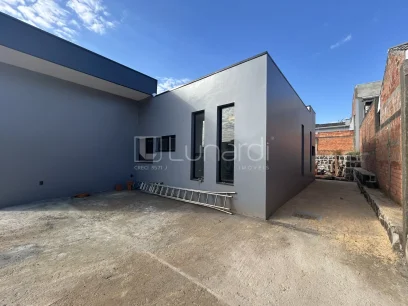 Casa com 2 Dormitórios - Miniatura - Lunardi Imóveis