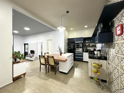 Casa com 3 Dormitórios - Miniatura - Lunardi Imóveis