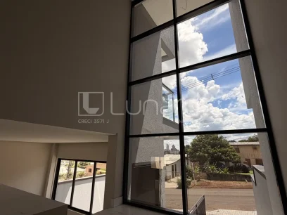 Sobrado com 3 Dormitórios - Lunardi Imóveis