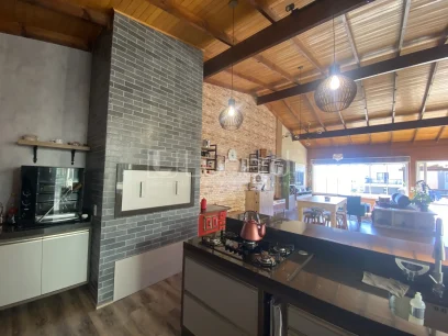 Casa com 2 Suítes - Miniatura - Lunardi Imóveis