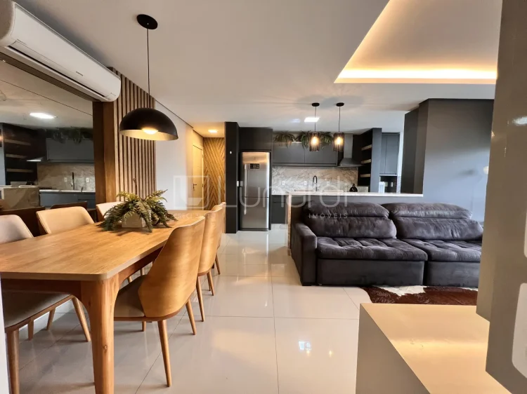 Apartamento com 2 Dormitórios - Lunardi Imóveis