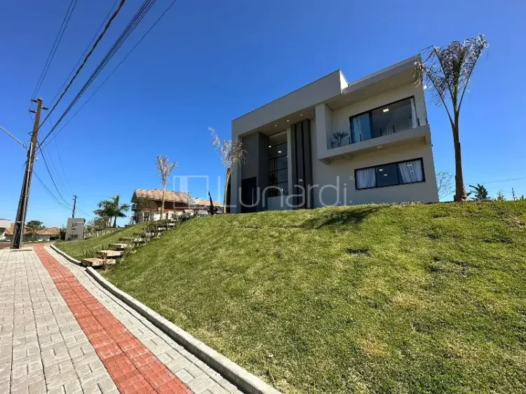 Casa com 4 Suítes - Lunardi Imóveis