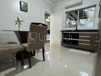 Casa com 2 Dormitórios - Miniatura - Lunardi Imóveis