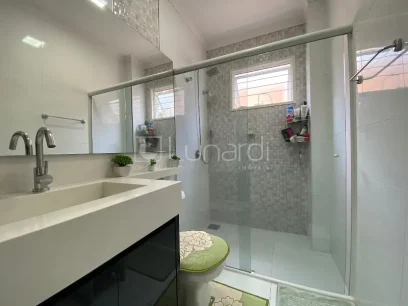 Casa com 3 Dormitórios - Miniatura - Lunardi Imóveis