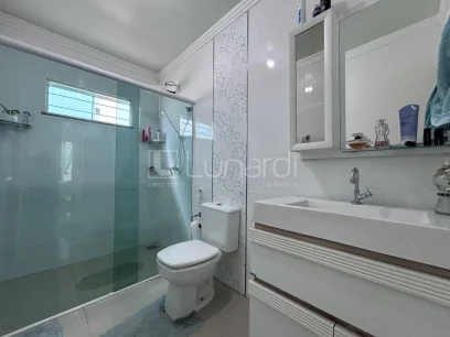 Casa com 2 Dormitórios - Miniatura - Lunardi Imóveis