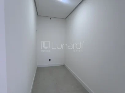Casa com 4 Dormitórios - Miniatura - Lunardi Imóveis