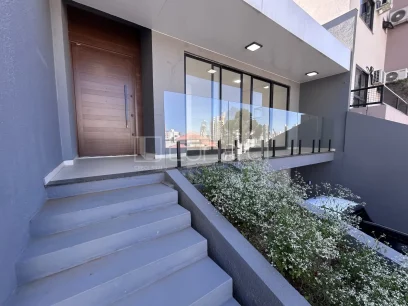 Casa com 3 Dormitórios - Lunardi Imóveis