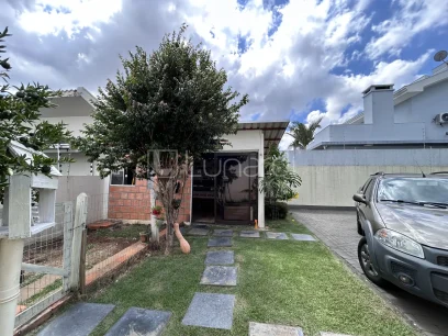 Casa com 2 Dormitórios - Miniatura - Lunardi Imóveis