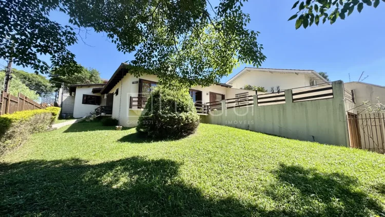 Casa com 4 Dormitórios - Lunardi Imóveis