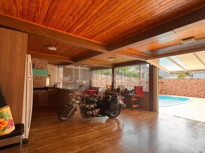 Casa com 6 Dormitórios - Miniatura - Lunardi Imóveis