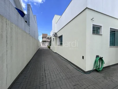 Casa com 2 Dormitórios - Miniatura - Lunardi Imóveis