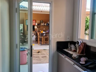 Casa com 3 Dormitórios - Miniatura - Lunardi Imóveis